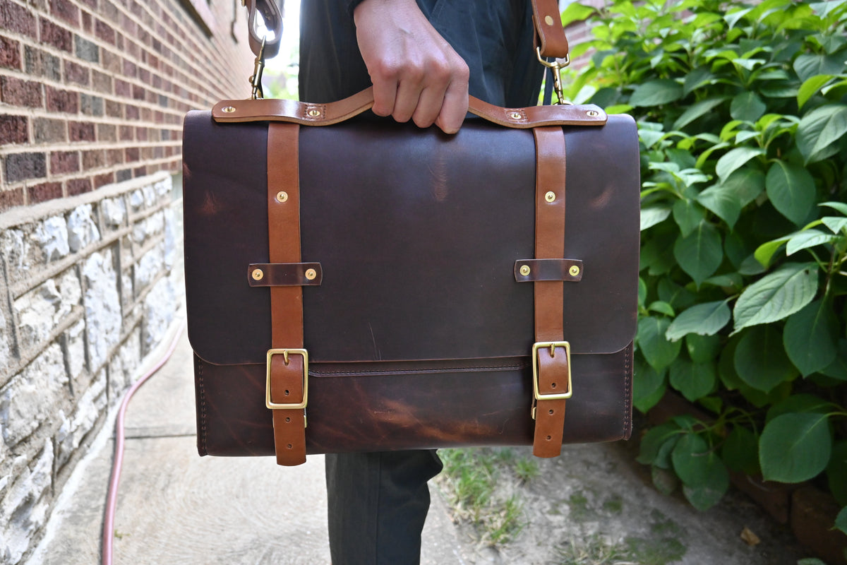 The Messenger Bag – Ansgar Leather Co